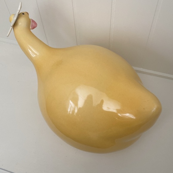 Catherine Hunter Ceramic Hen - Picture 7 of 7